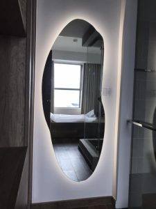 gương trang trí treo tường hiện đại