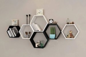 Kệ treo tường decor không khoan trong phòng ngủ